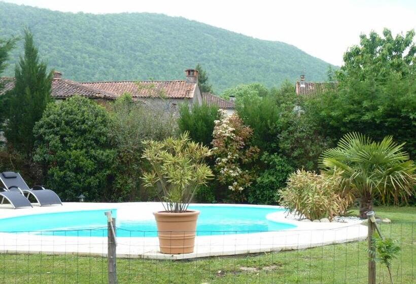 ベッドアンドブレックファースト Chambres D'hôtes L'ardiegeoise