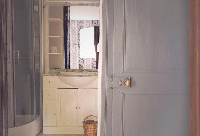 민박 Chateau De Grosfy