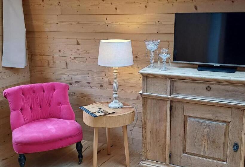 مبيت وإفطار Chesa Staila