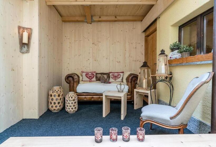 مبيت وإفطار Chesa Staila