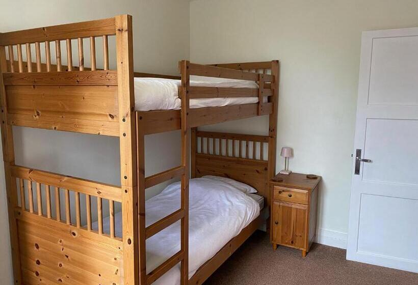 ベッドアンドブレックファースト Fleur De Lys