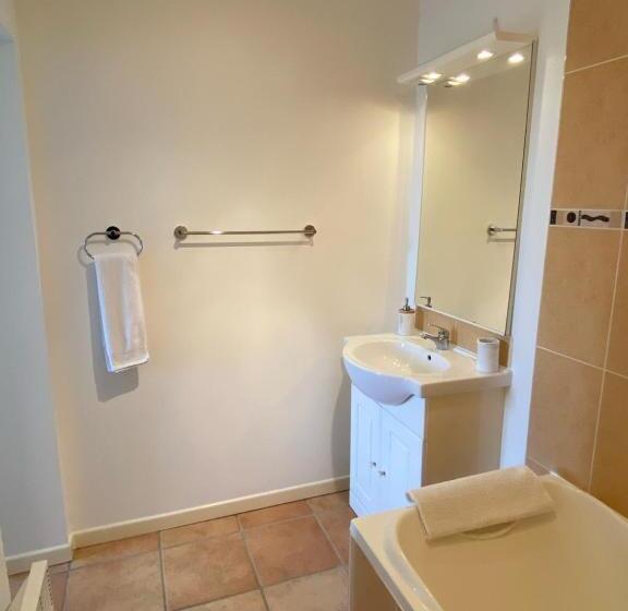 ベッドアンドブレックファースト Fleur De Lys