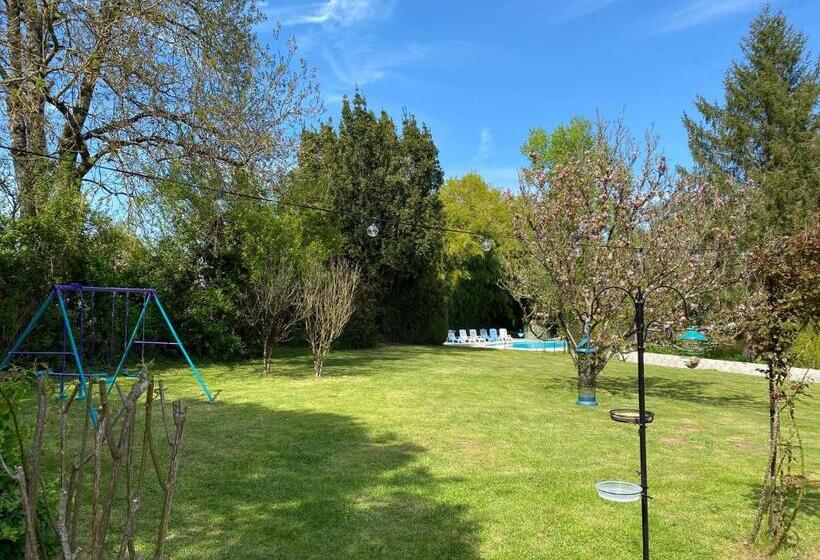 ベッドアンドブレックファースト Fleur De Lys