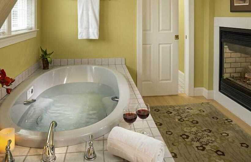 مبيت وإفطار Inn At Huntingfield Creek