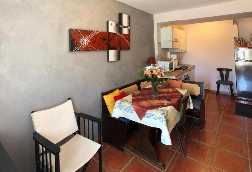 مبيت وإفطار La Carrière