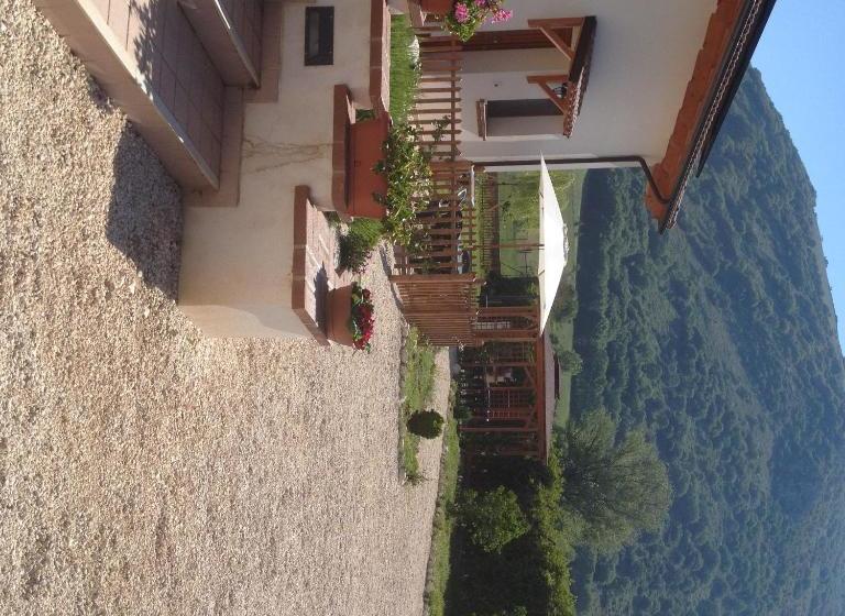 住宿加早餐  La Collina Di Peppino