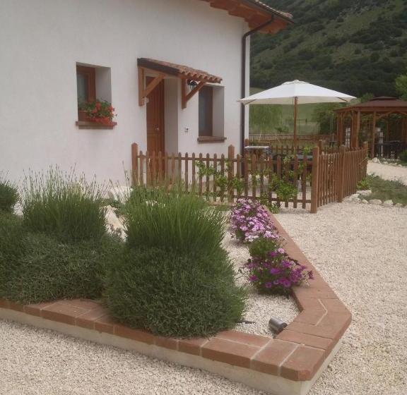 住宿加早餐  La Collina Di Peppino