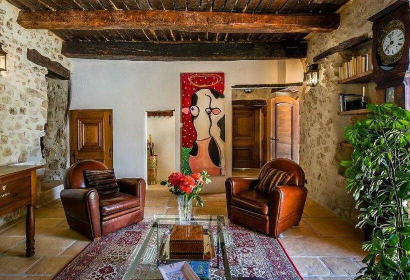 Bed and Breakfast La Tour D'enguernes