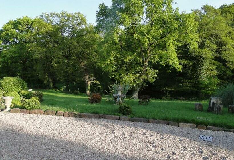 צימר Manoir La Haie Chapeau