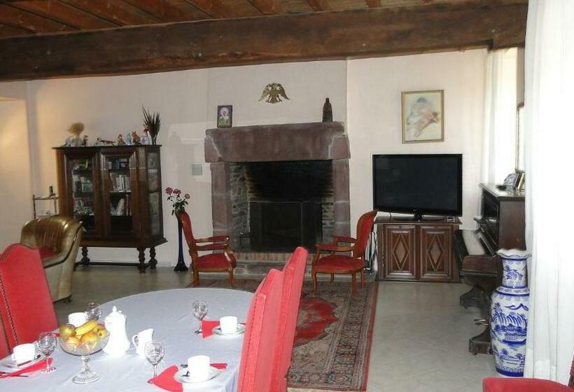 צימר Manoir La Haie Chapeau