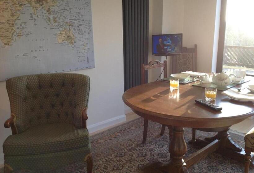 مبيت وإفطار Redroofs