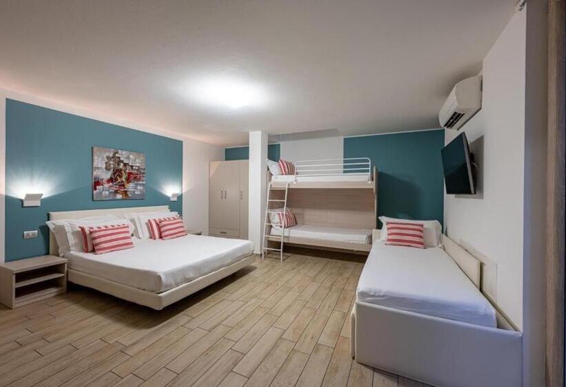 Bellagio Village  4 Apartments By The Lake   Seasonal Warm Pool And Sauna