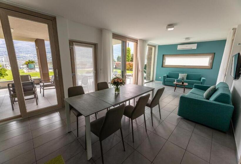 Bellagio Village  4 Apartments By The Lake   Seasonal Warm Pool And Sauna