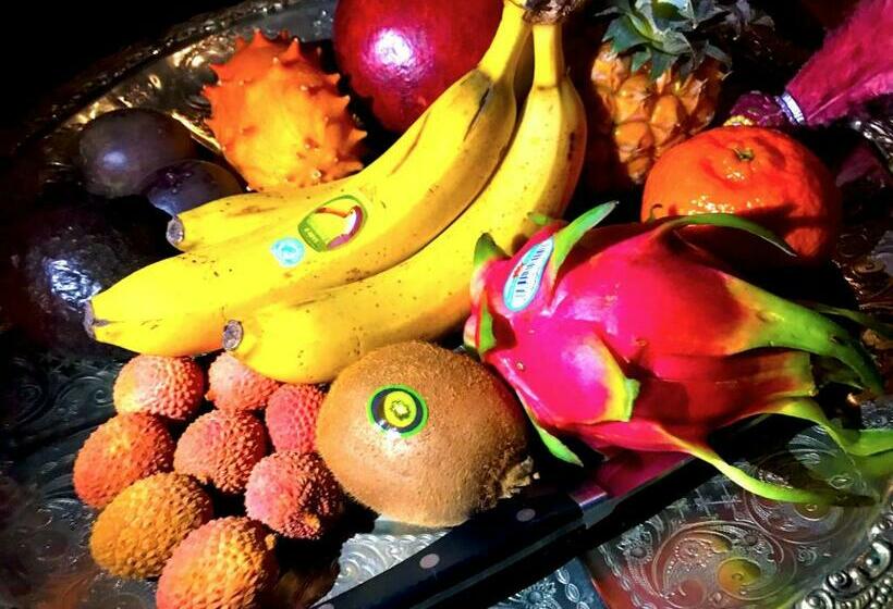 Bijou Hotel / Love And Romance