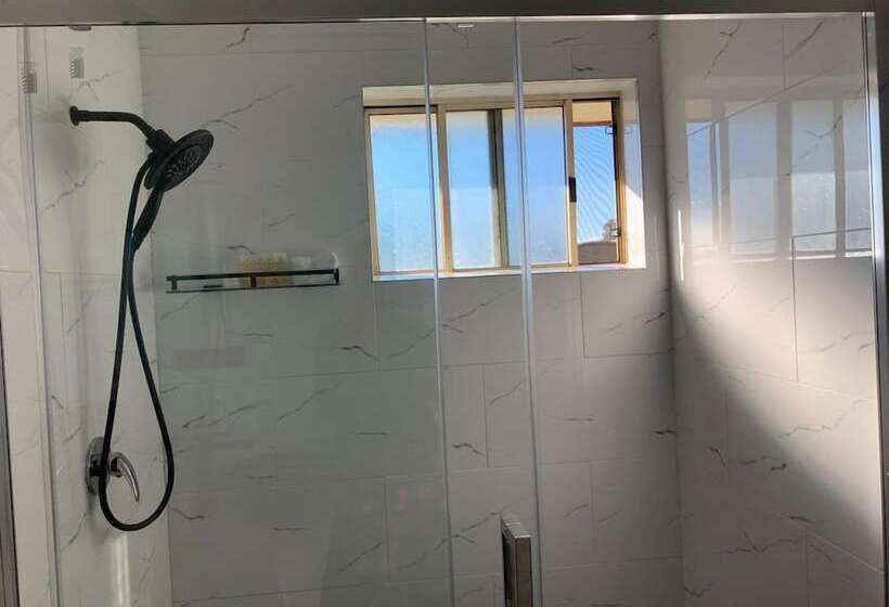 Branxton House Motel