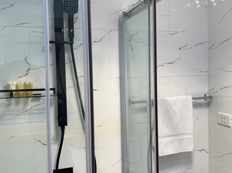 Branxton House Motel