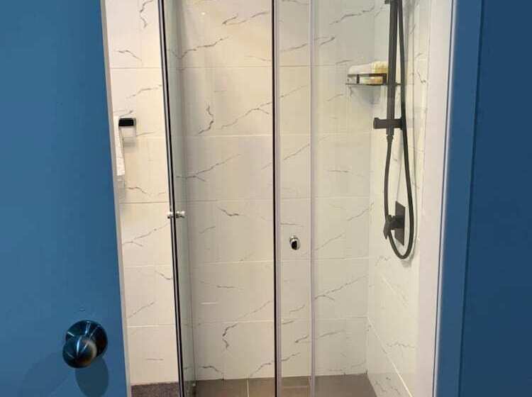 Branxton House Motel