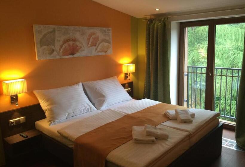 Casino & Hotel Admiral Strážný