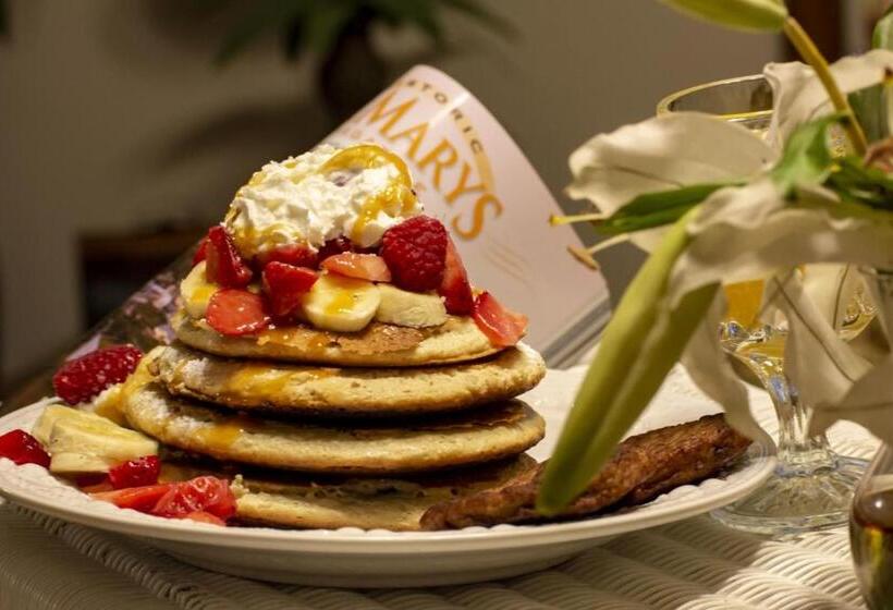 Goodbread House Bed And Breakfast