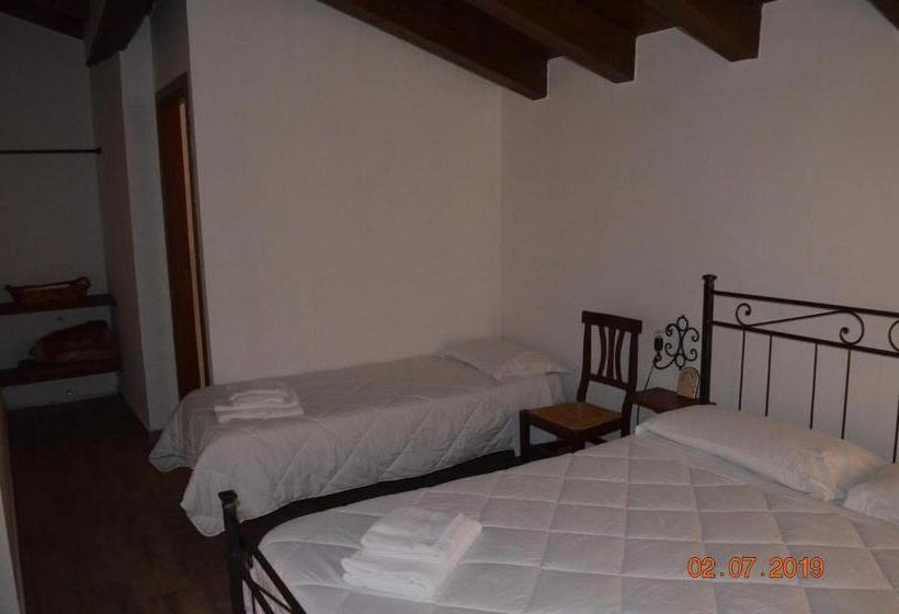 בית מלון כפרי Agriturismo Il Vignale