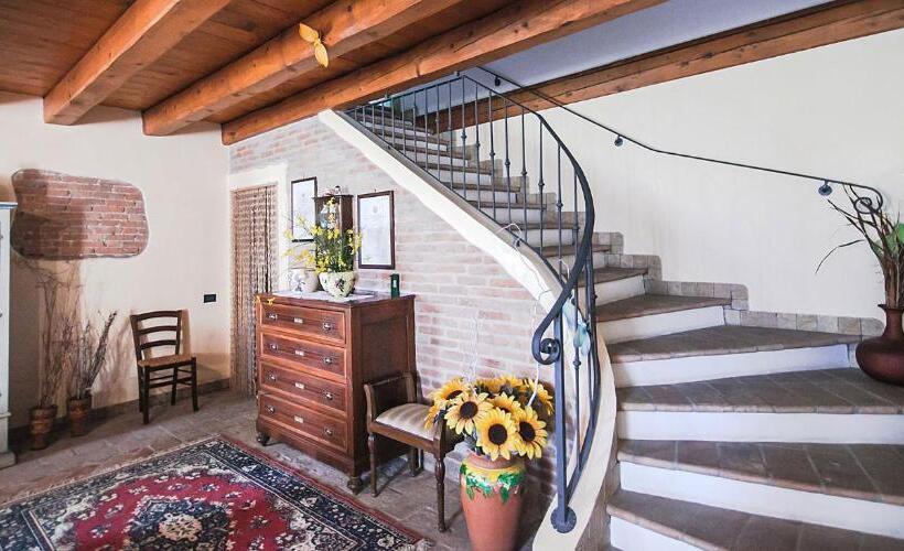 فندق Agriturismo Principe Pio