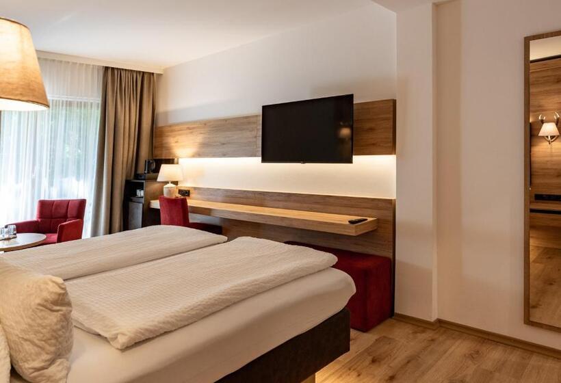 ホテル & Chalets Lampllehen