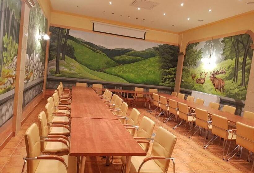 ホテル Ezüstfenyő