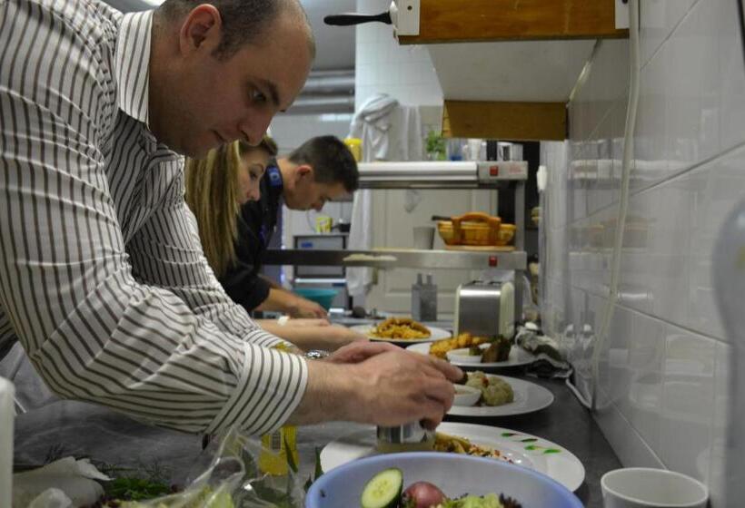 ホテル Ezüstfenyő