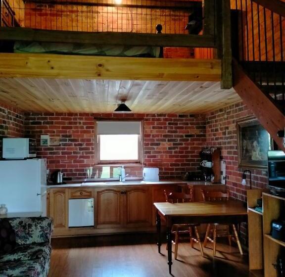 בית מלון כפרי Grampians Historic Tobacco Kiln