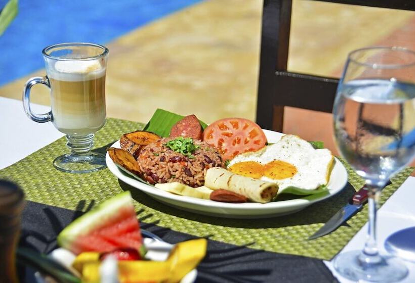 فندق Guacima Country Inn