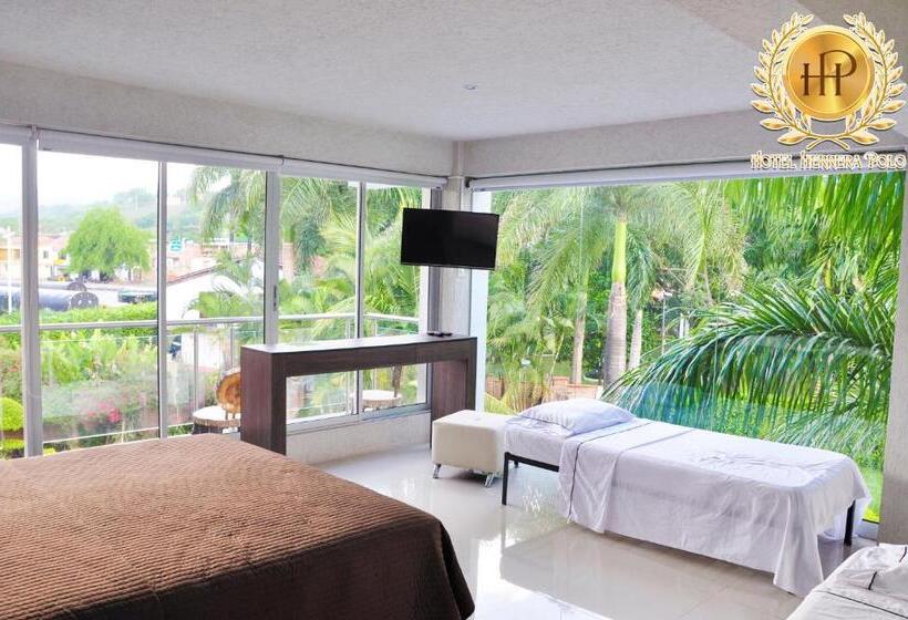 ホテル Herrera Polo