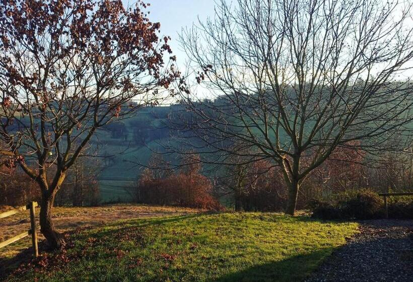 Отель I Conti Della Serva