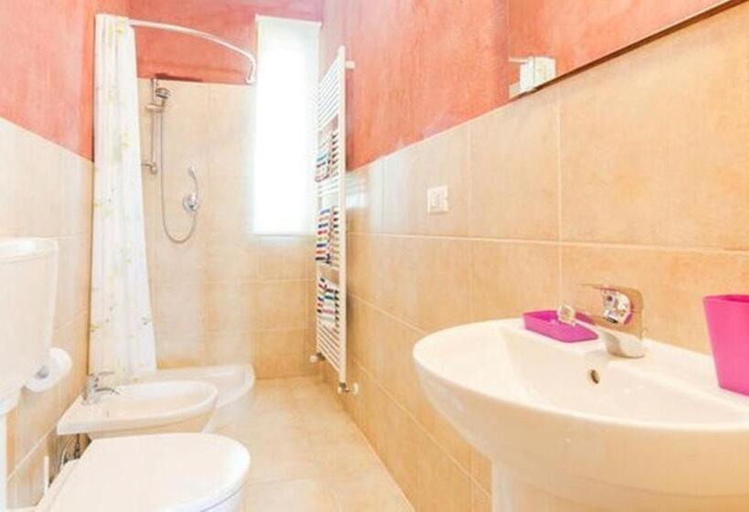 Отель I Conti Della Serva