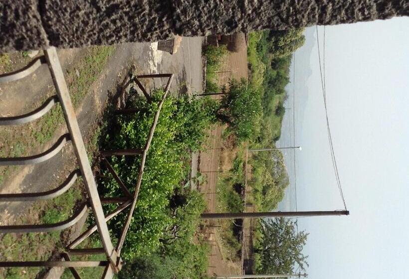 בית מלון כפרי La Pietra Antica O' Munti