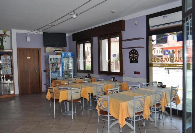 ホテル Mantova Sud