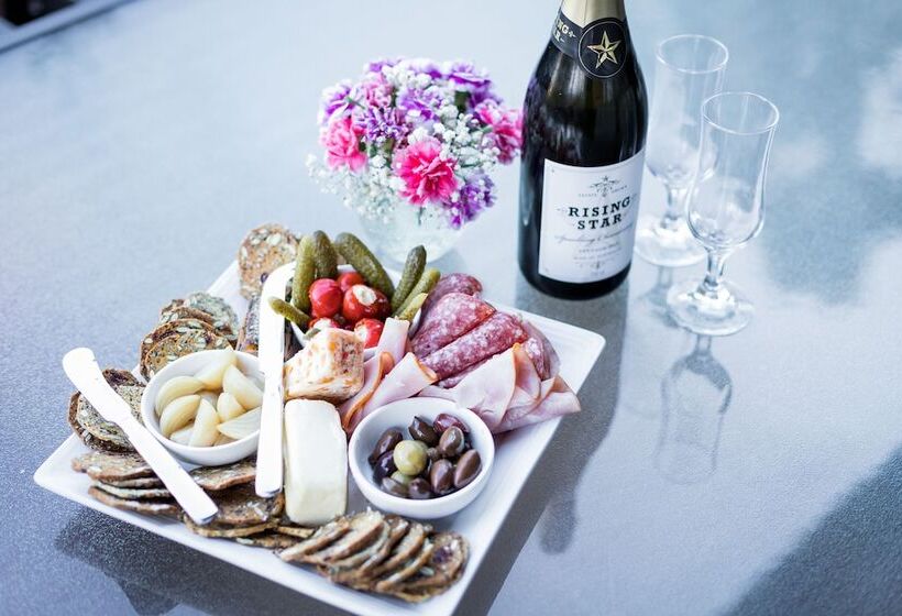 فندق Misty Valley Country Cottages