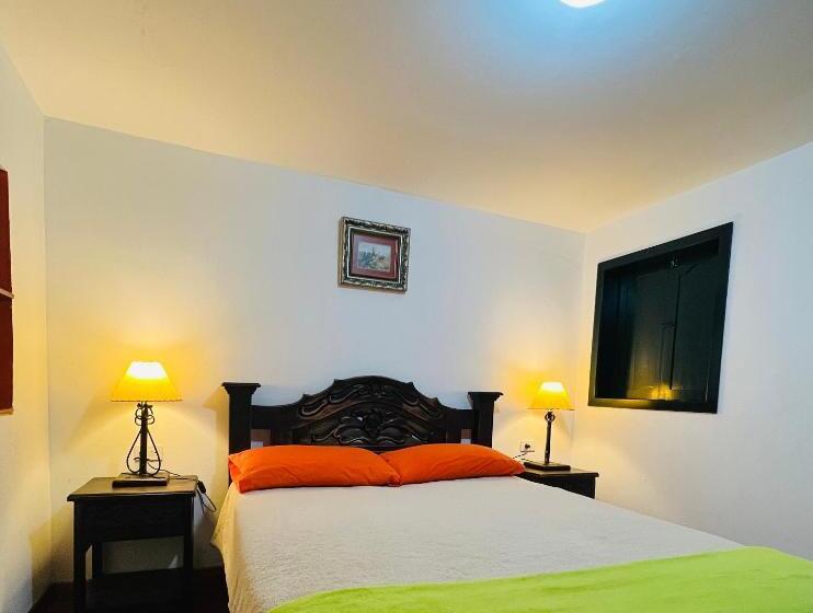 בית מלון כפרי San Gabriel