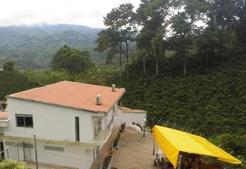 בית מלון כפרי Sky Club Eco