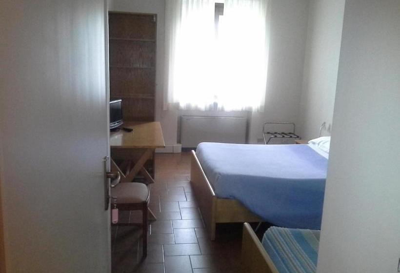 فندق Ticino Ristorante Chierico