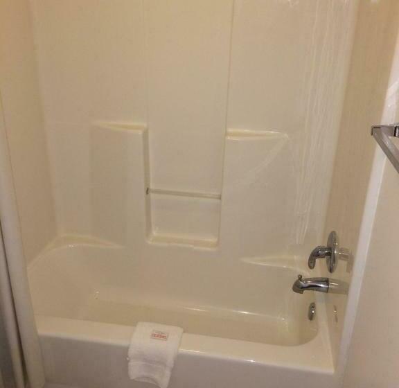 فندق على الطريق Country Inn Marion