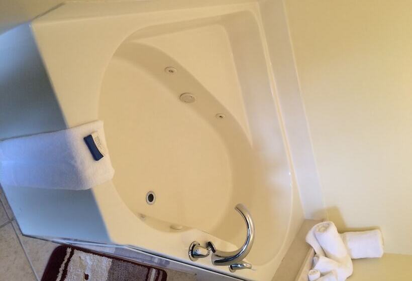 فندق على الطريق Hurricane Inn