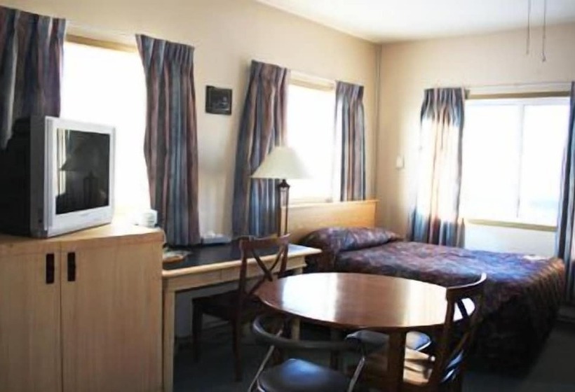 فندق على الطريق Woodland Motor Inn