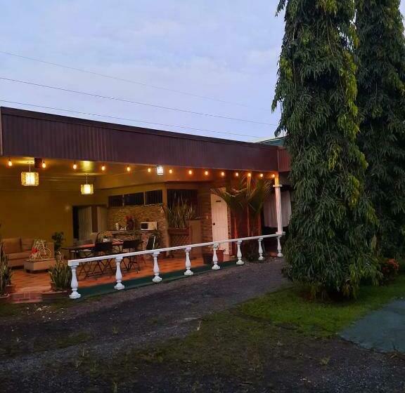 بنسيون Boutique Malibu Los Sueños