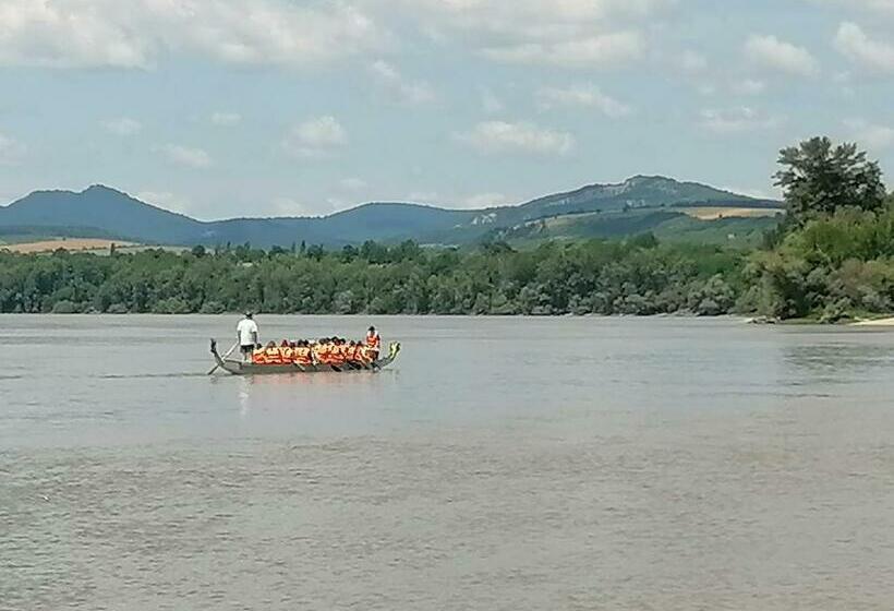 פנסיון Börzsönykapuja Vendégház