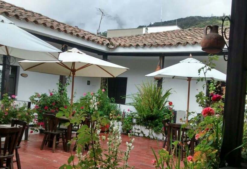 פנסיון Casa Del Colibri