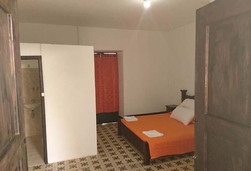 פנסיון Casa Del Colibri