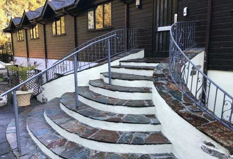 Пансион Colliford Lake Tavern & Holiday Park