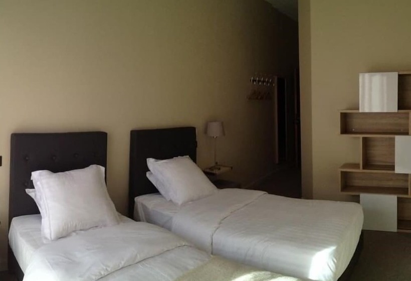 膳宿费 Dans Les Vignes