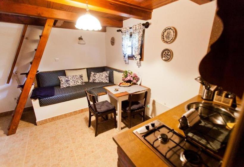 بنسيون Dióliget   Zöld Dió Házikó