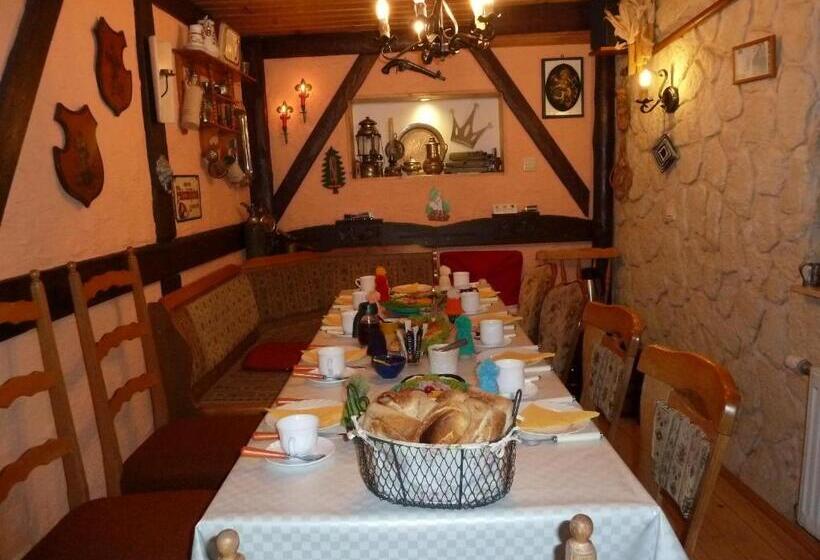 ペンション Gästezimmer Am Märchenbrunnen